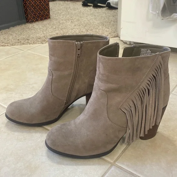 Madden girl size 9 ankle boots with fringe - Picture 1 of 5